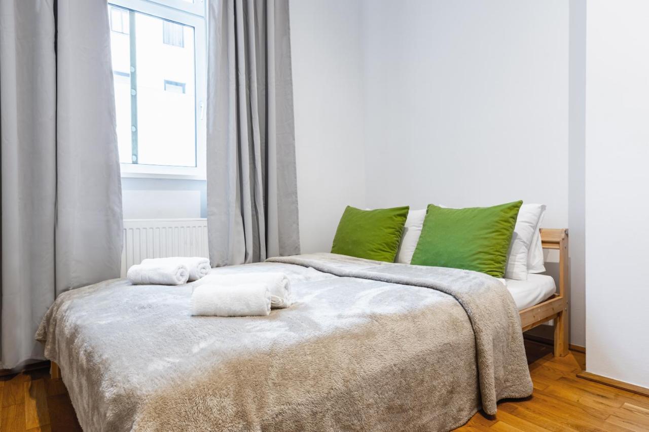 Stylish Designed Apartment In A Calm District Вена Экстерьер фото